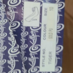 Women's heels, size 10